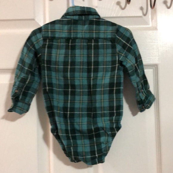 Carter’s onesie - Picture 2 of 2